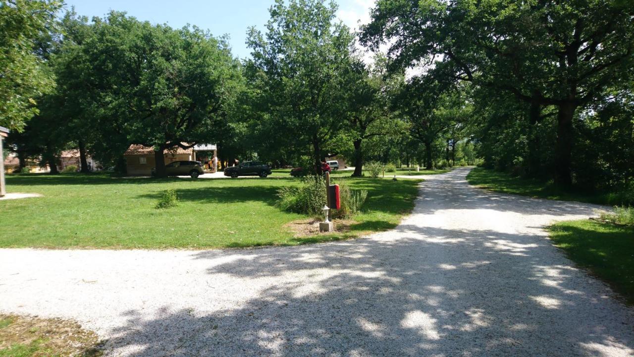 Domaine De Miraval Hotel Belleserre Bagian luar foto